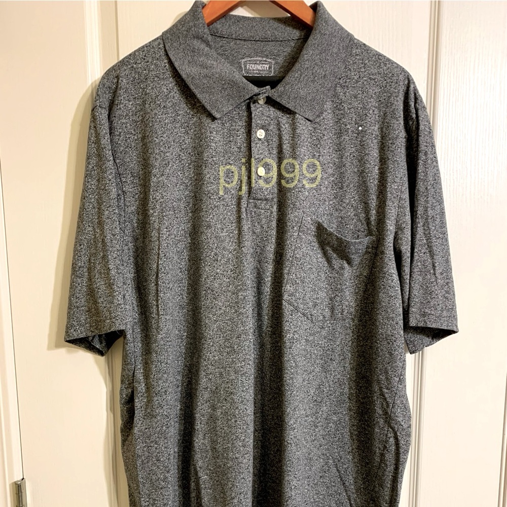 Foundry men’s gray short sleeve polo with pocket. 2XLT